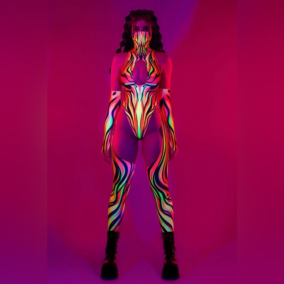 Magmatic Cut-Out Catsuit - Picture 4 of 9
